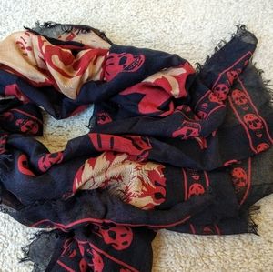 💀Alexander McQueen Silk Skull-Print Lion Scarf